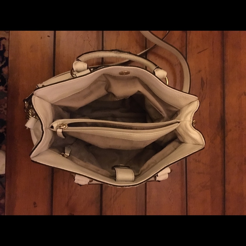 Michael Kors Purse - Picture 4 of 6